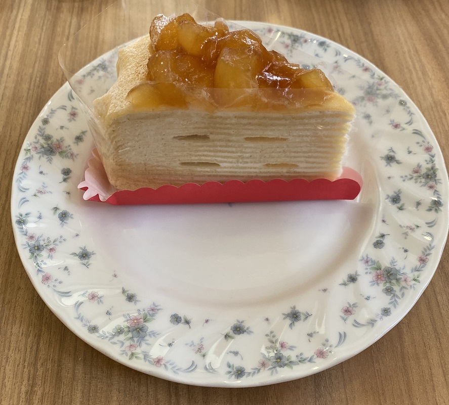 不二家　青森県産富士りんごのミルクレープ